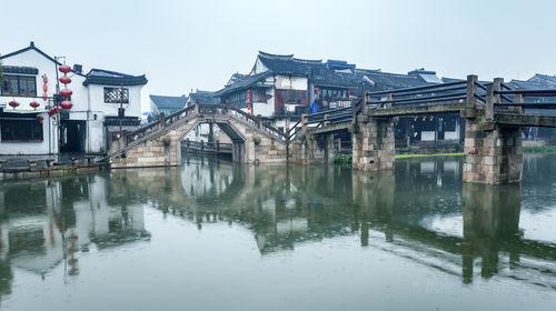 逃出上锁的现代房间5